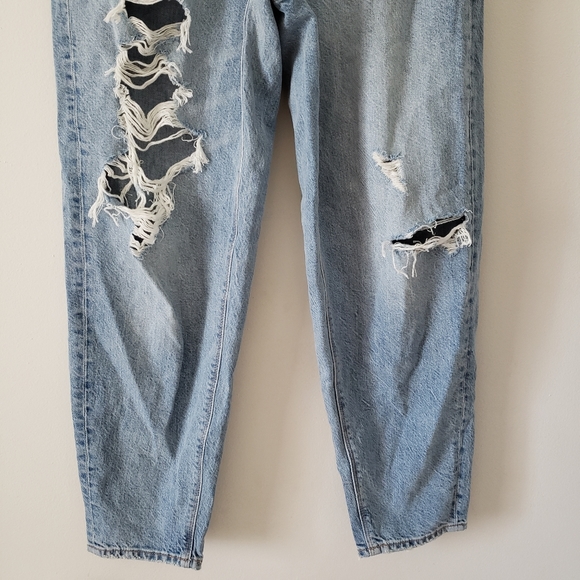 American Eagle AE Ripped distressed High Rise Mom Jeans  Loose 4 - Picture 7 of 15